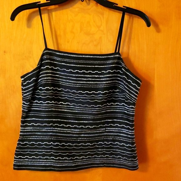 Ann Taylor embroidered and lined camisole black 6P - Picture 1 of 5